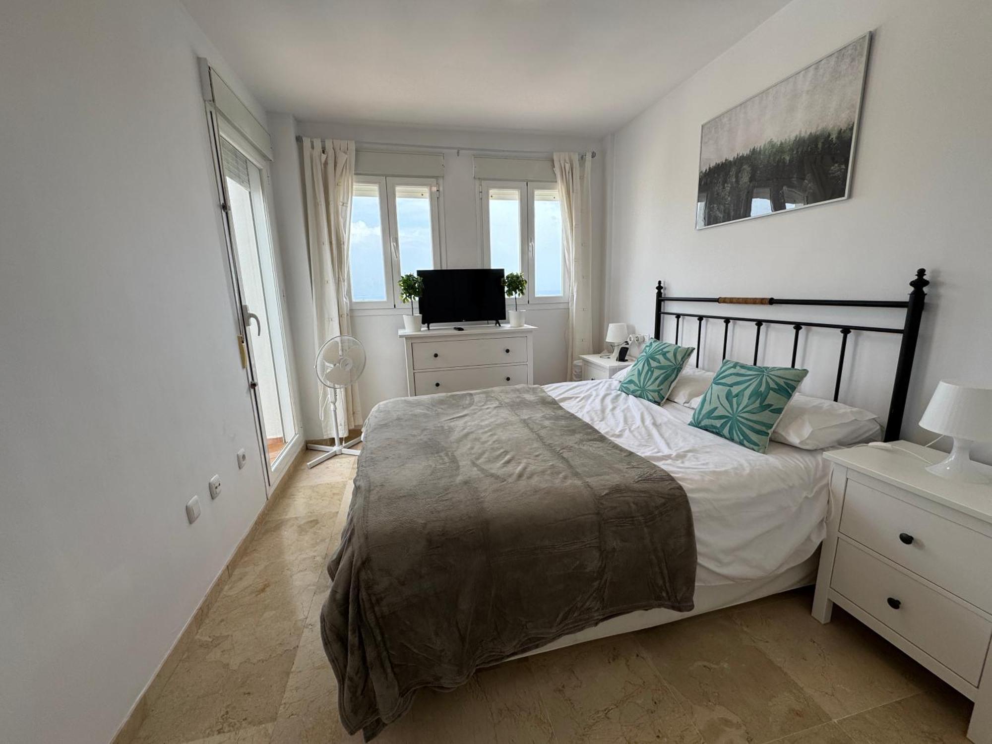 Casa Feliz - Penthouse In Manilva Apartman Kültér fotó